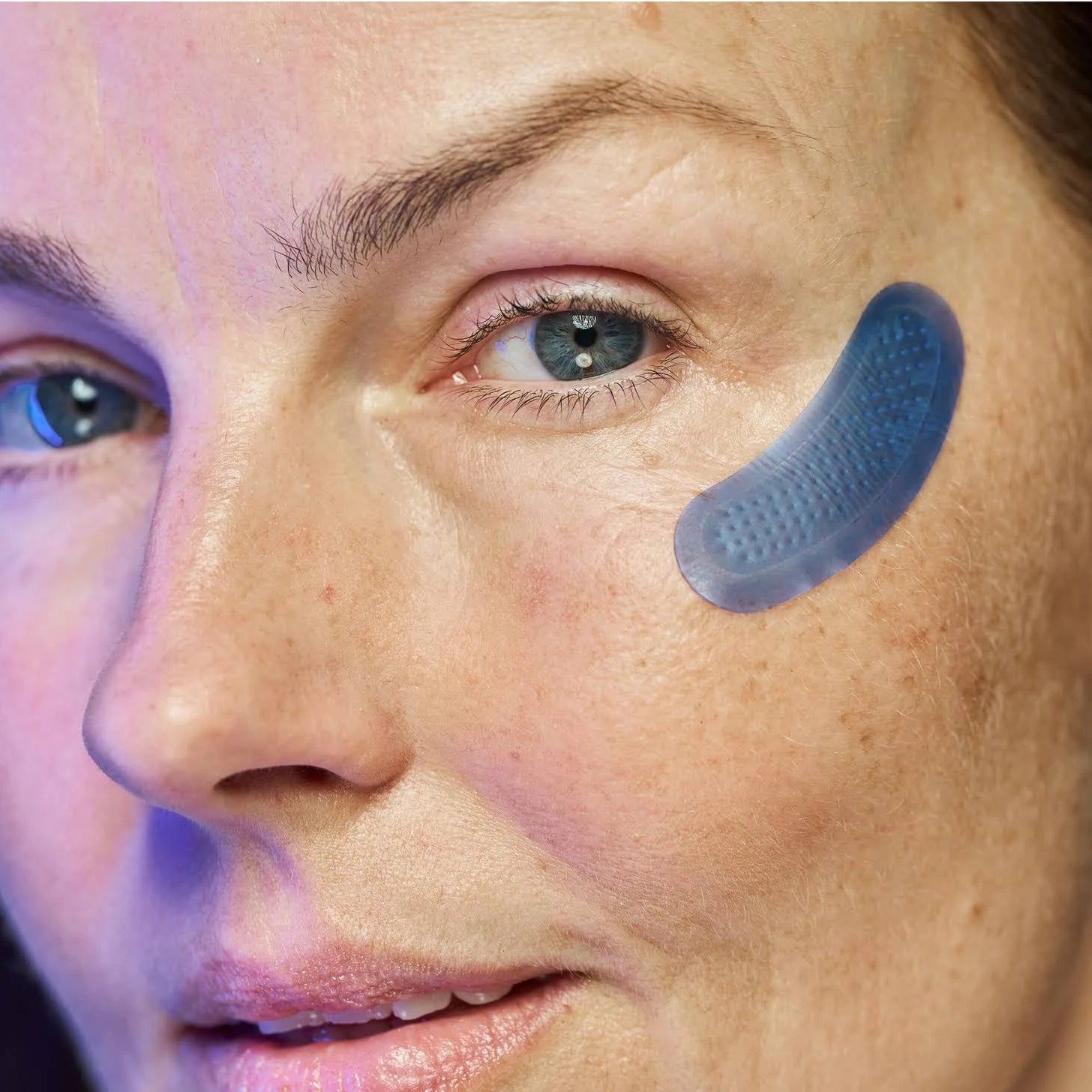 Smooth, firm and plump stubborn areas with Micro-Infusion Targeted Patches